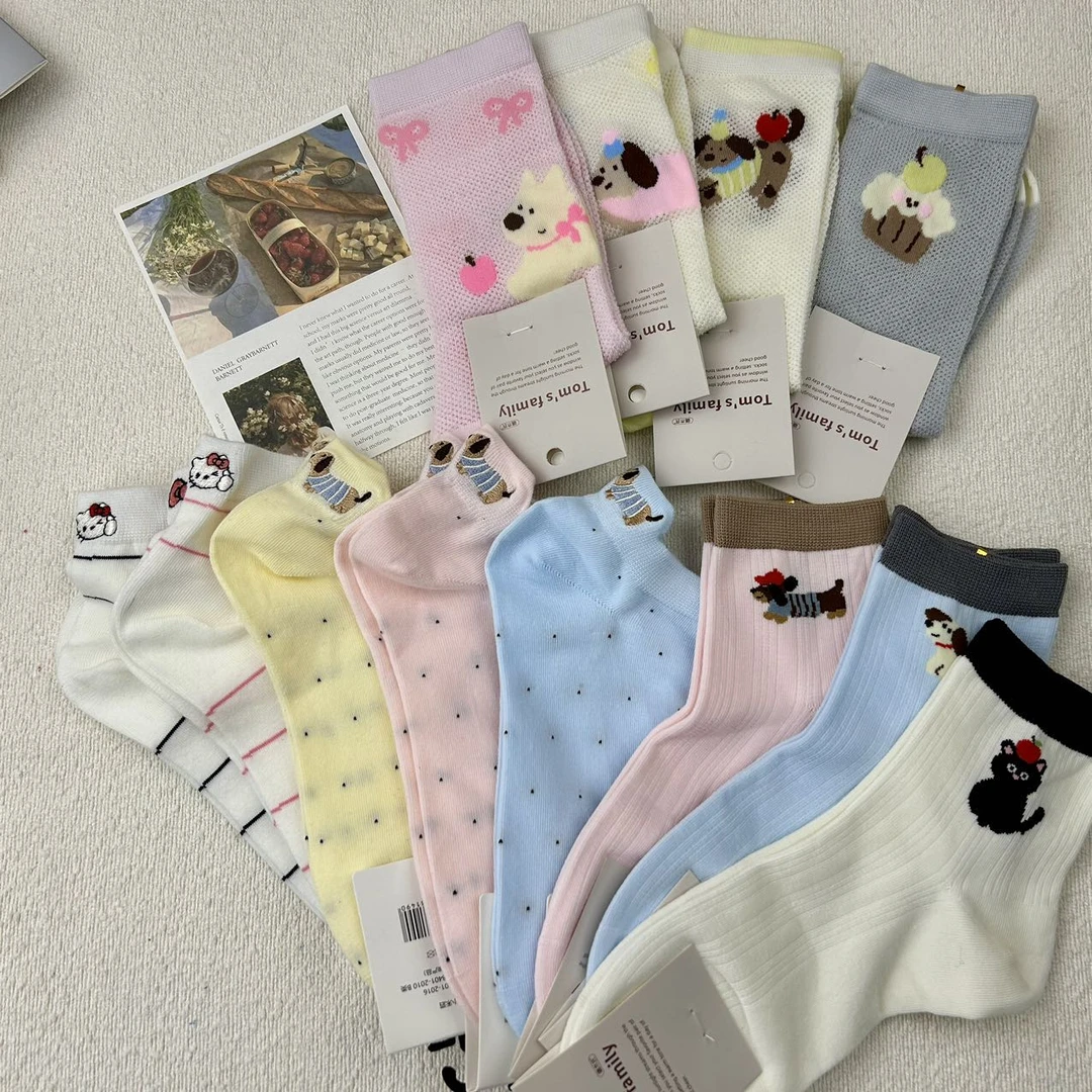 高品质韩版潮流中筒袜【袜子对对碰】