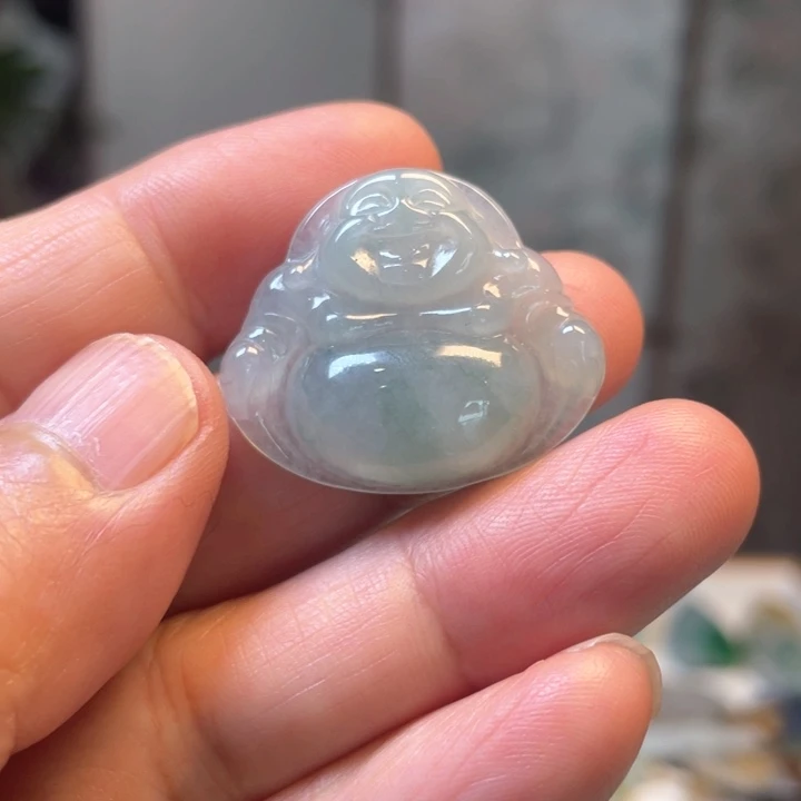 翡翠吊坠(不含链)未镶嵌爱****？