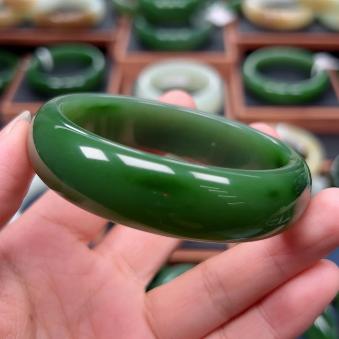 未镶嵌手镯和田玉（碧玉）