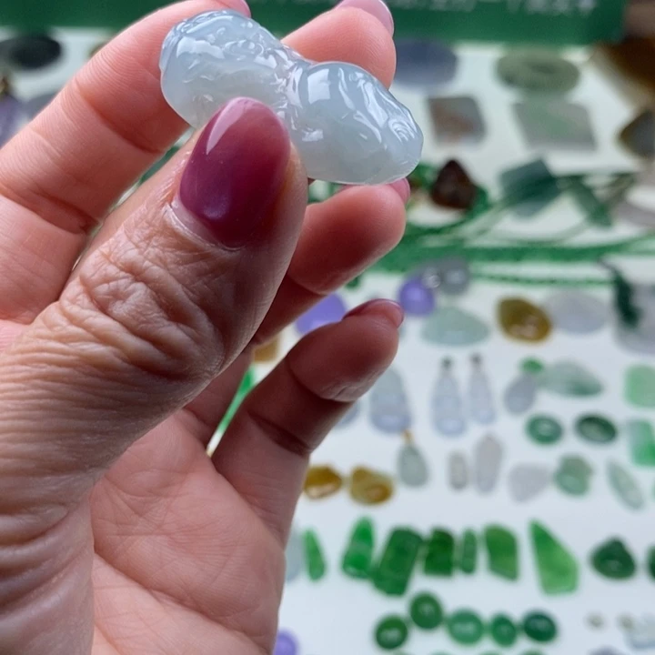 翡翠未镶嵌挂件天然翡翠