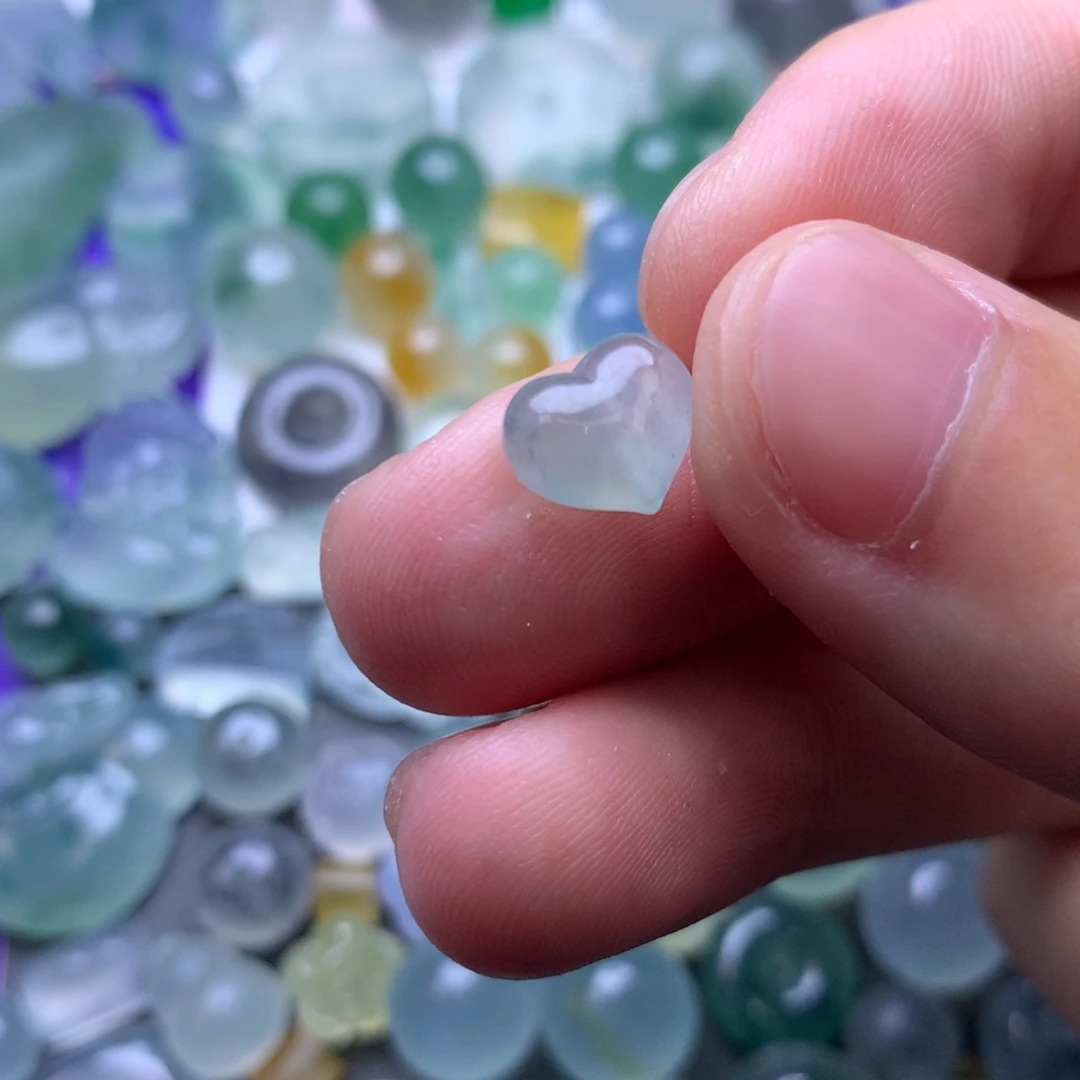 定制翡翠未镶嵌挂件