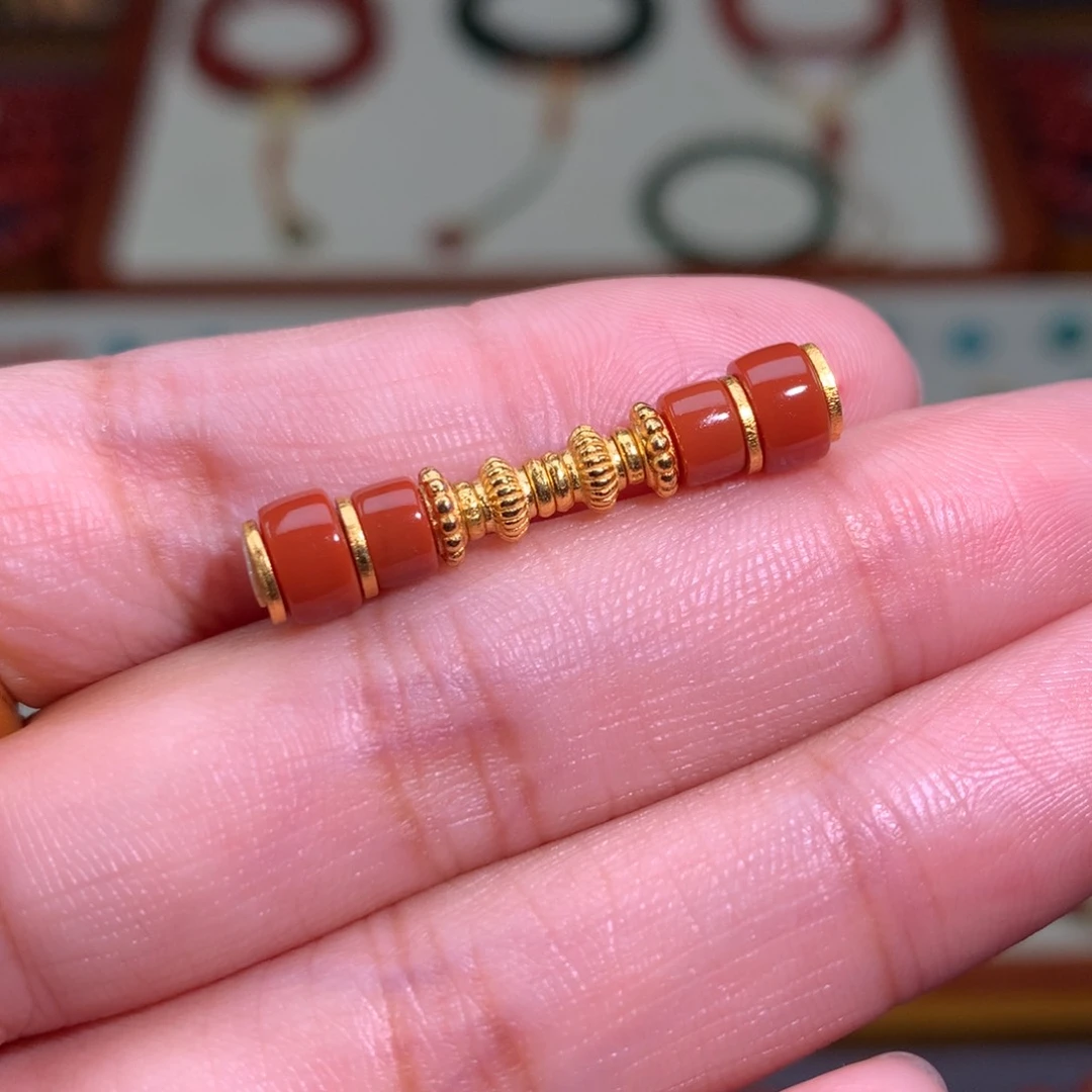 南红玛瑙未镶嵌颈饰