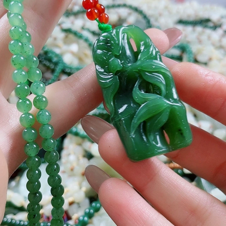 颈饰未镶嵌和田玉