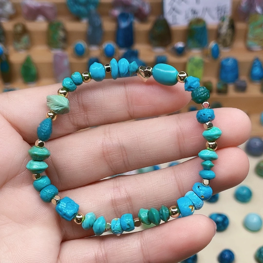 绿松石未镶嵌颈饰