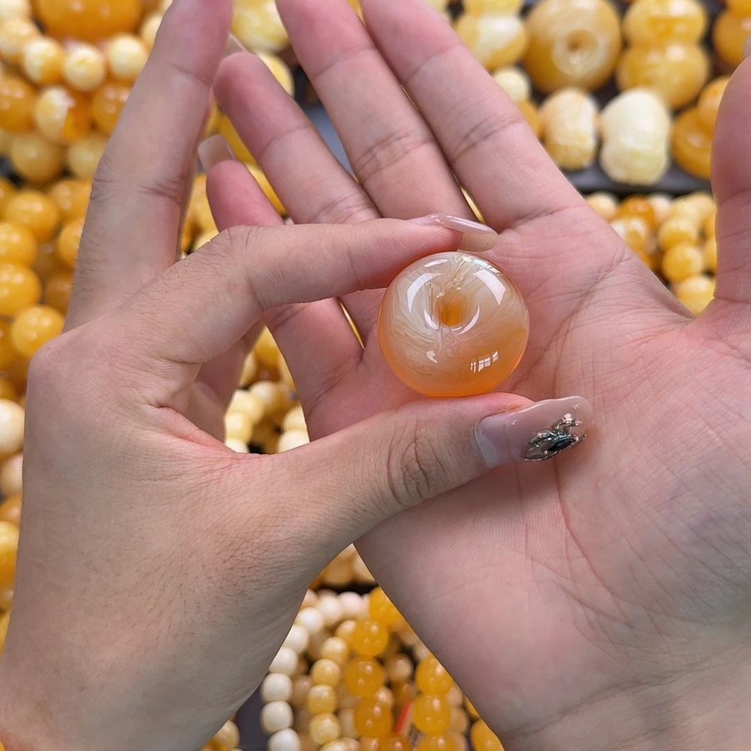 蜜蜡未镶嵌珠宝奇石12.6g