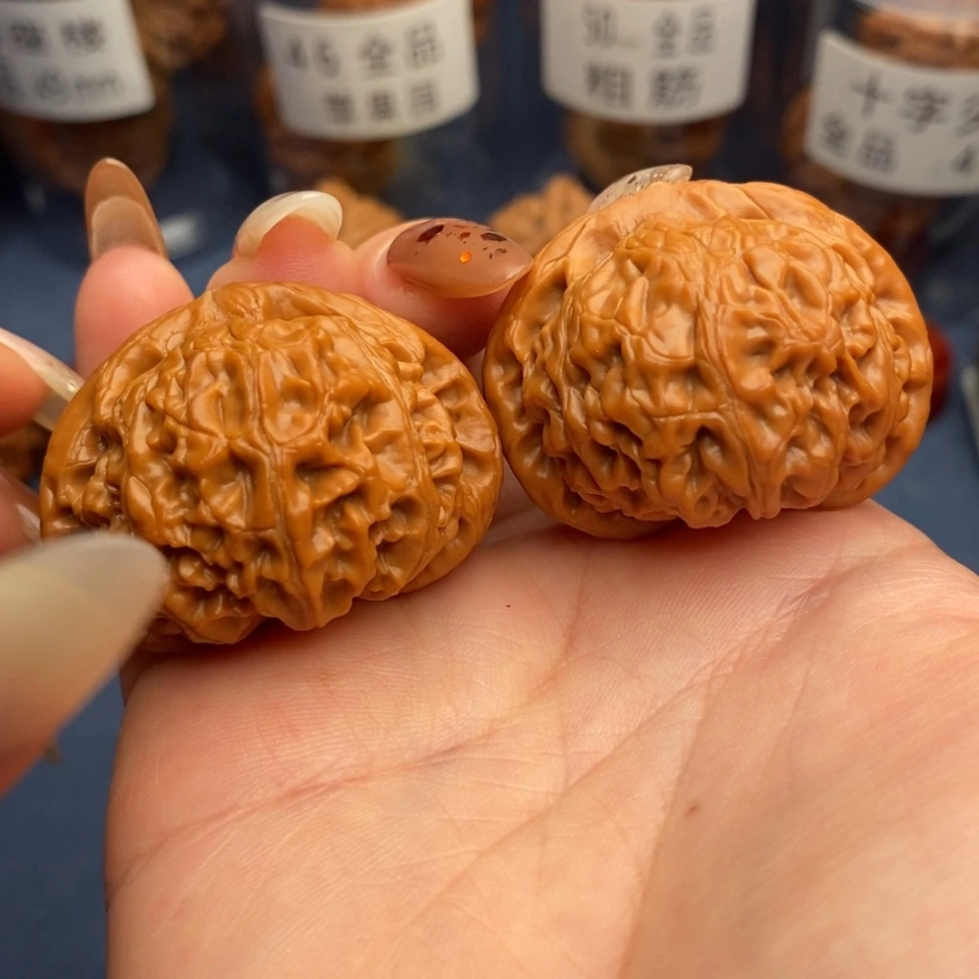 文玩核桃把件全品宫灯