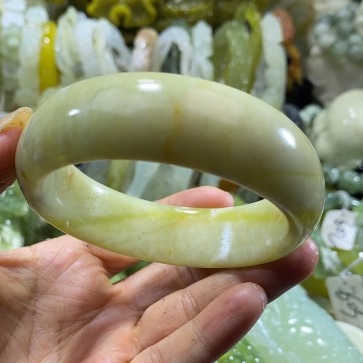 岫玉未镶嵌岫玉手镯59