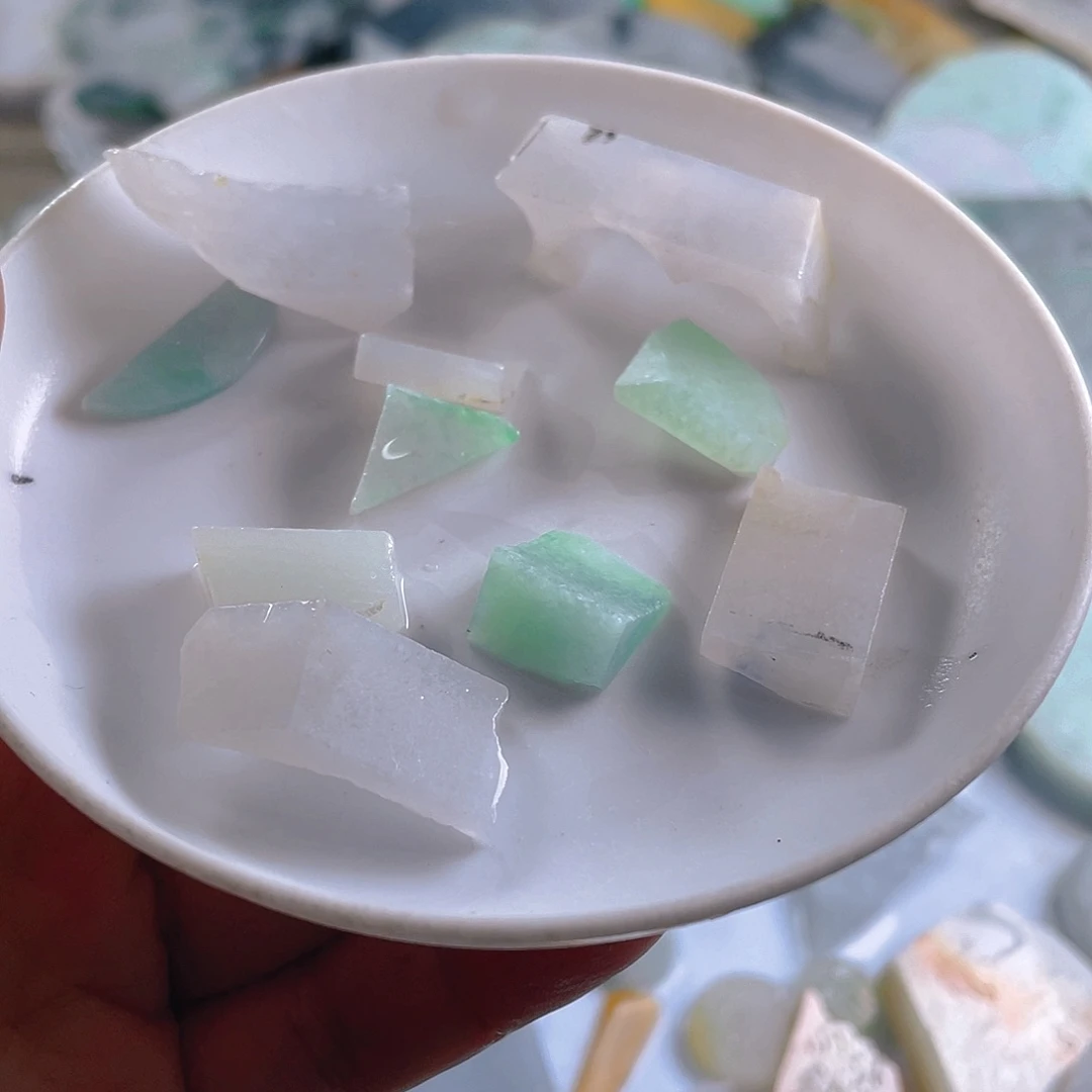 颈饰未镶嵌翡翠a