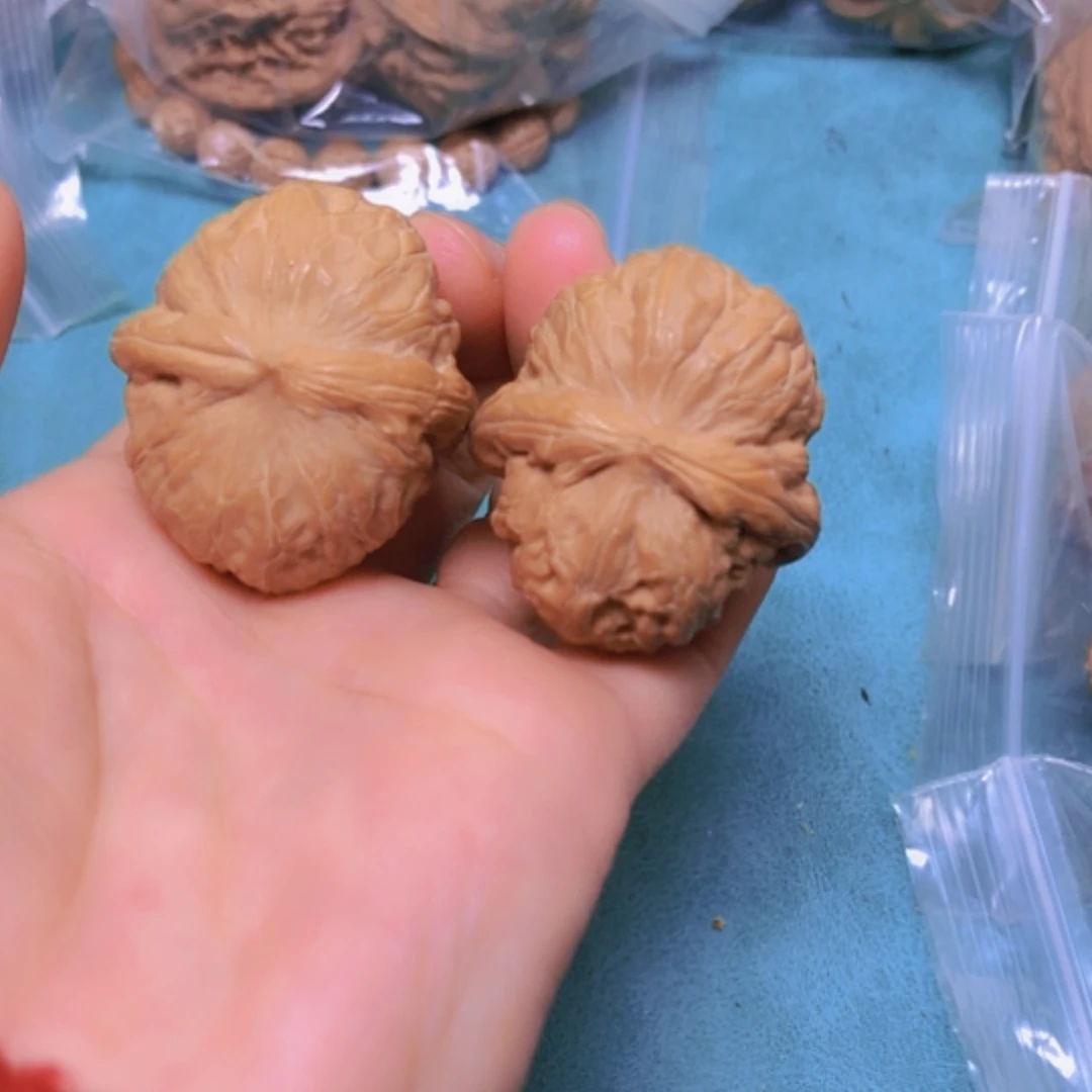 【闪购商品】摆件核桃38黄元宝有修