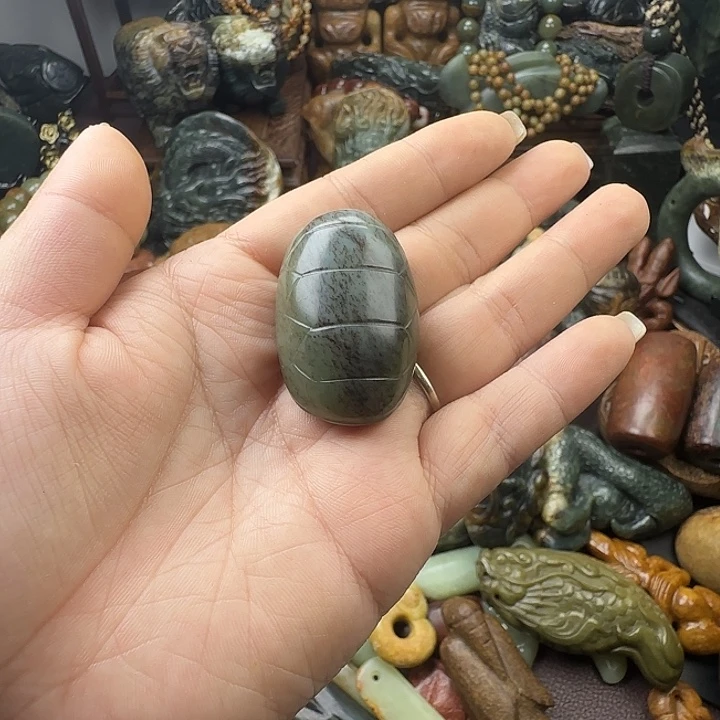 透闪石质玉未镶嵌珠宝奇石