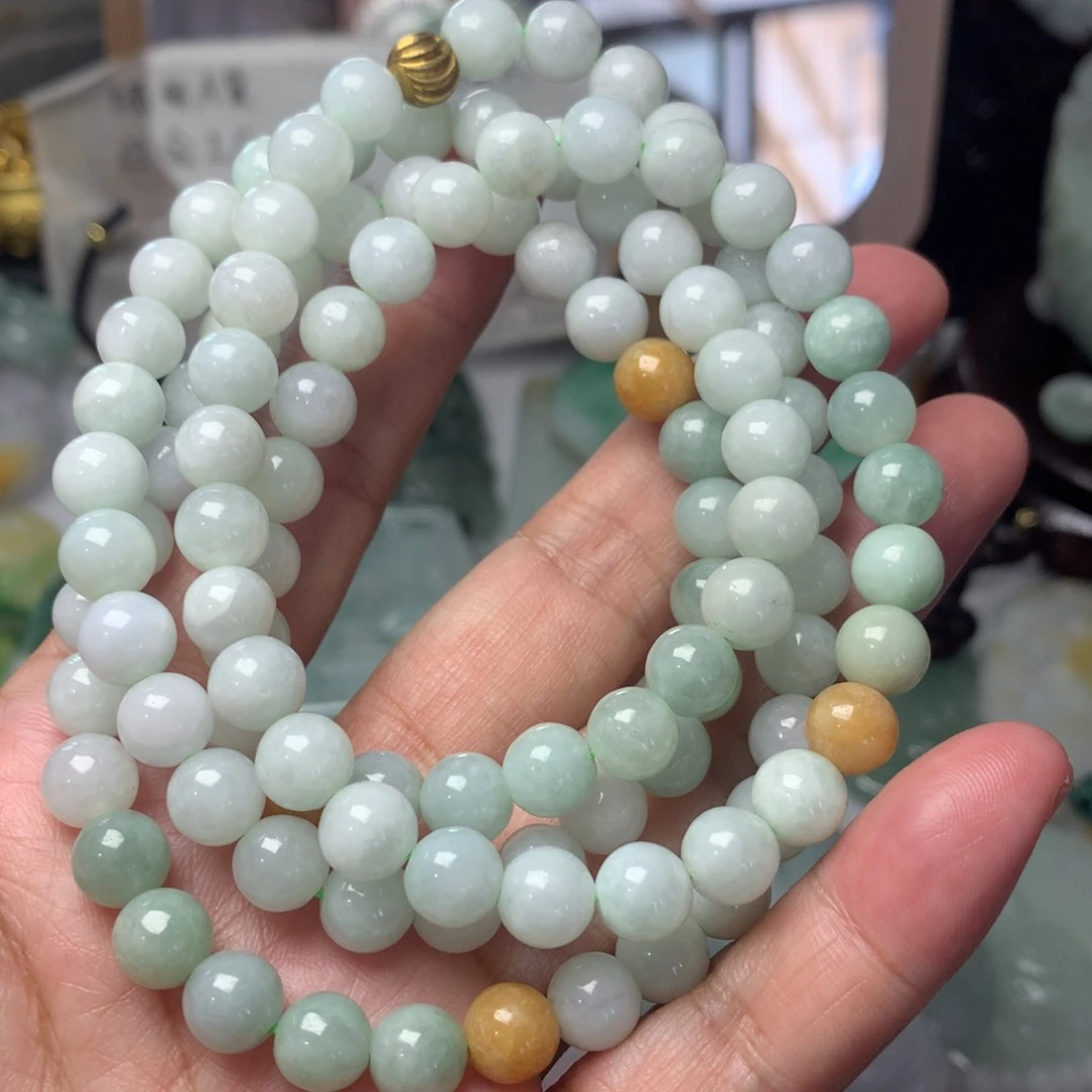 翡翠未镶嵌颈饰是