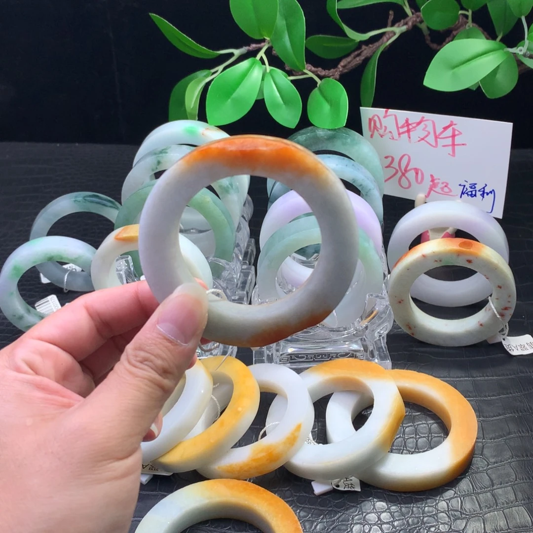 定制翡翠未镶嵌手镯