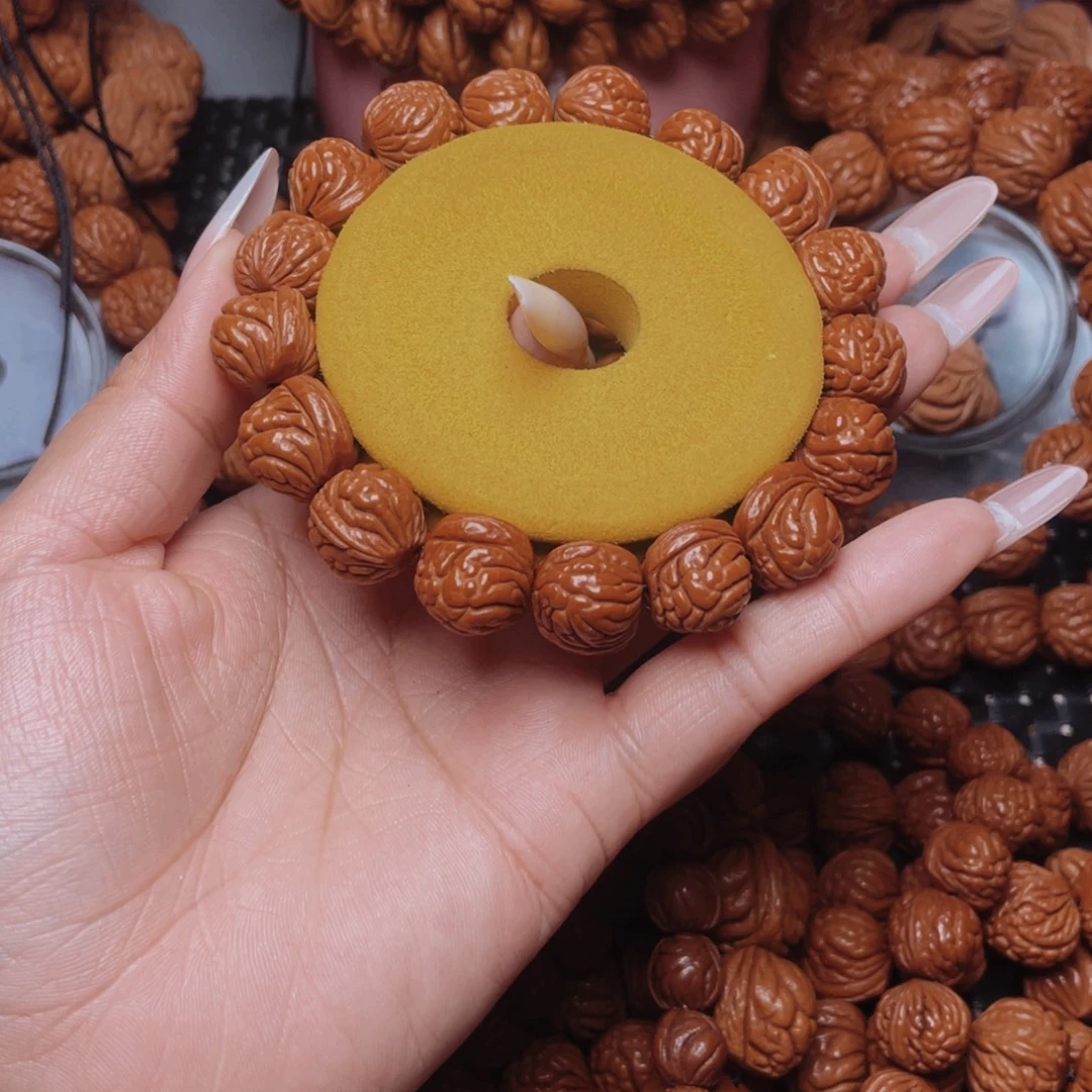 文玩核桃把件龙纹桃核手串