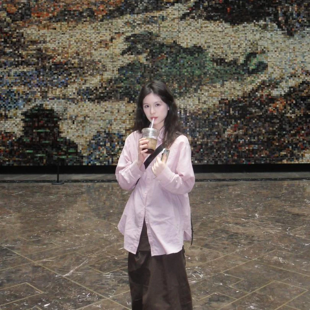 2025夏季新款韩系穿搭高级感粉色衬衫上衣休闲半身裙显瘦两件套女