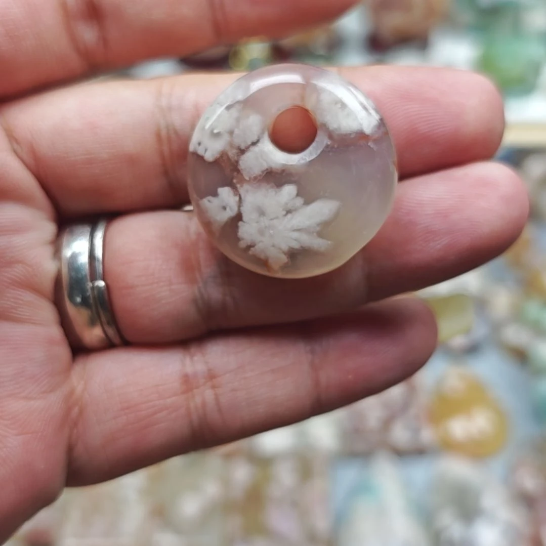 玛瑙/玉髓未镶嵌珠宝奇石