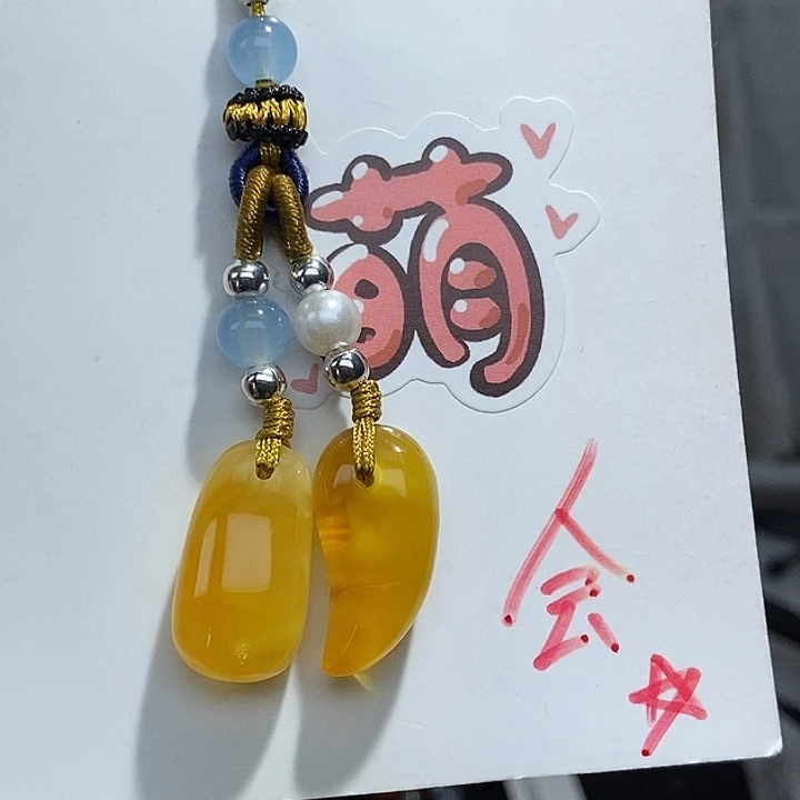 未镶嵌琥珀珠宝奇石