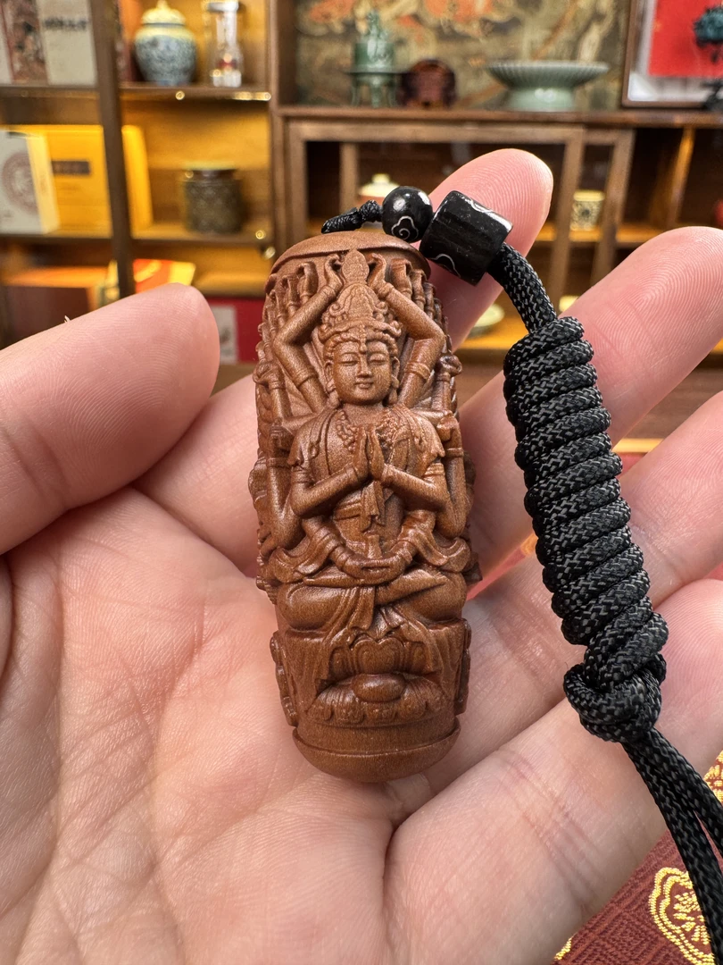 奶香檀八大生肖守护佛挂件吊坠6公分