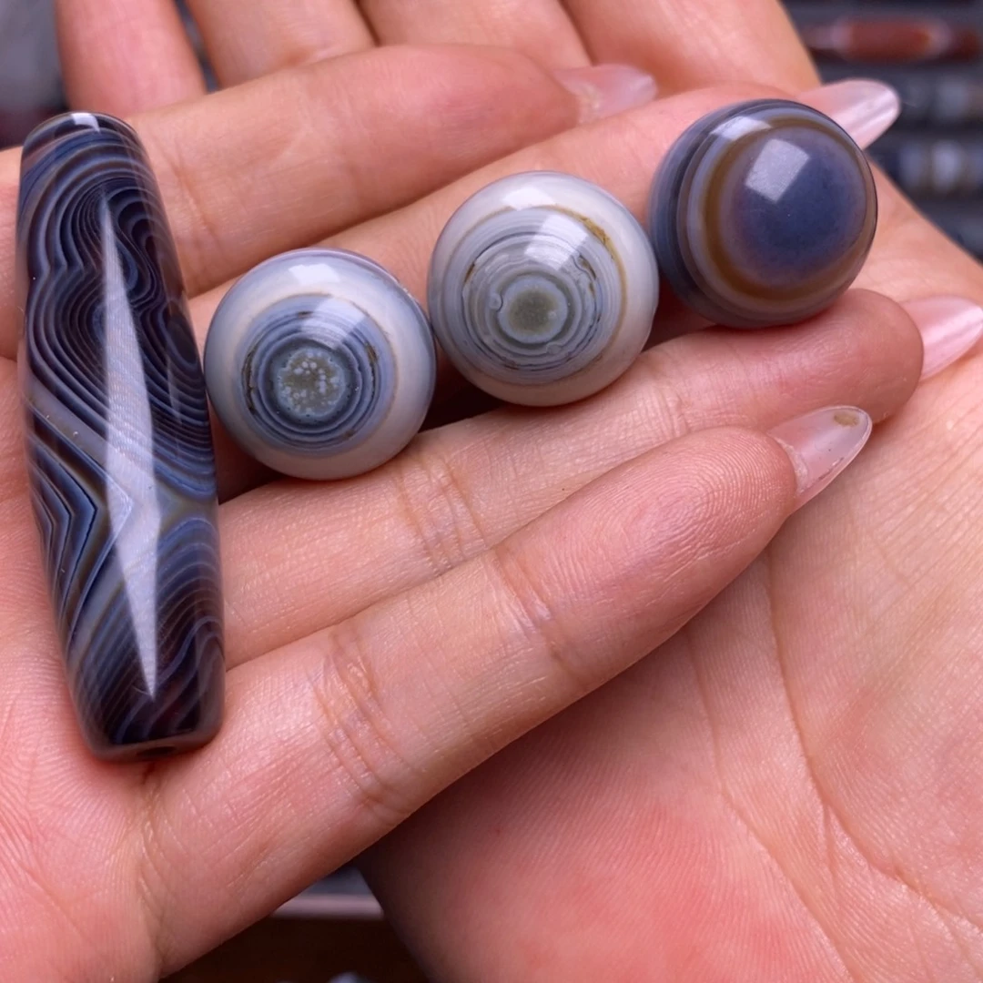 玛瑙/玉髓未镶嵌珠宝半成品一***字