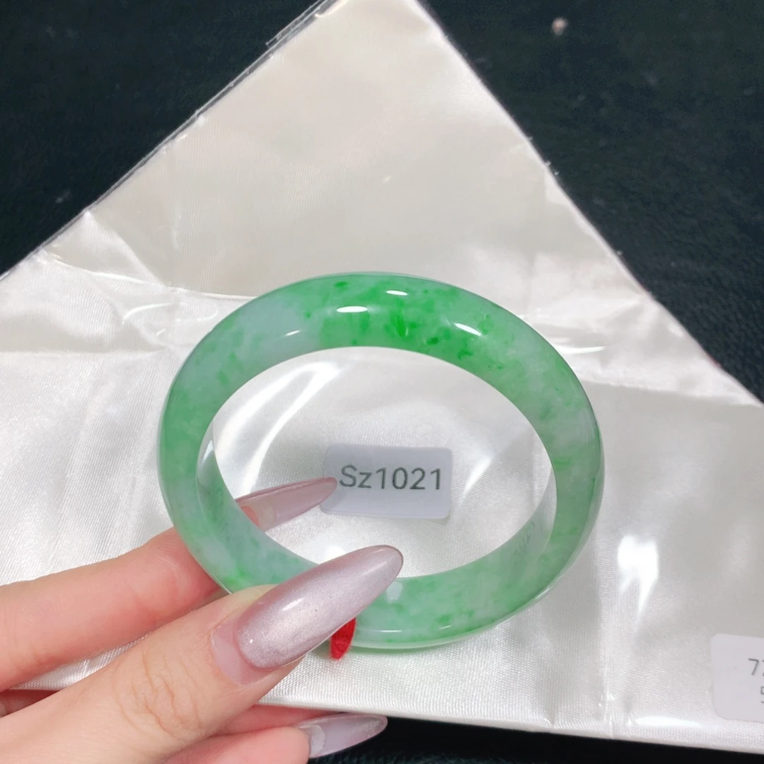 翡翠未镶嵌手镯Sz1021-04