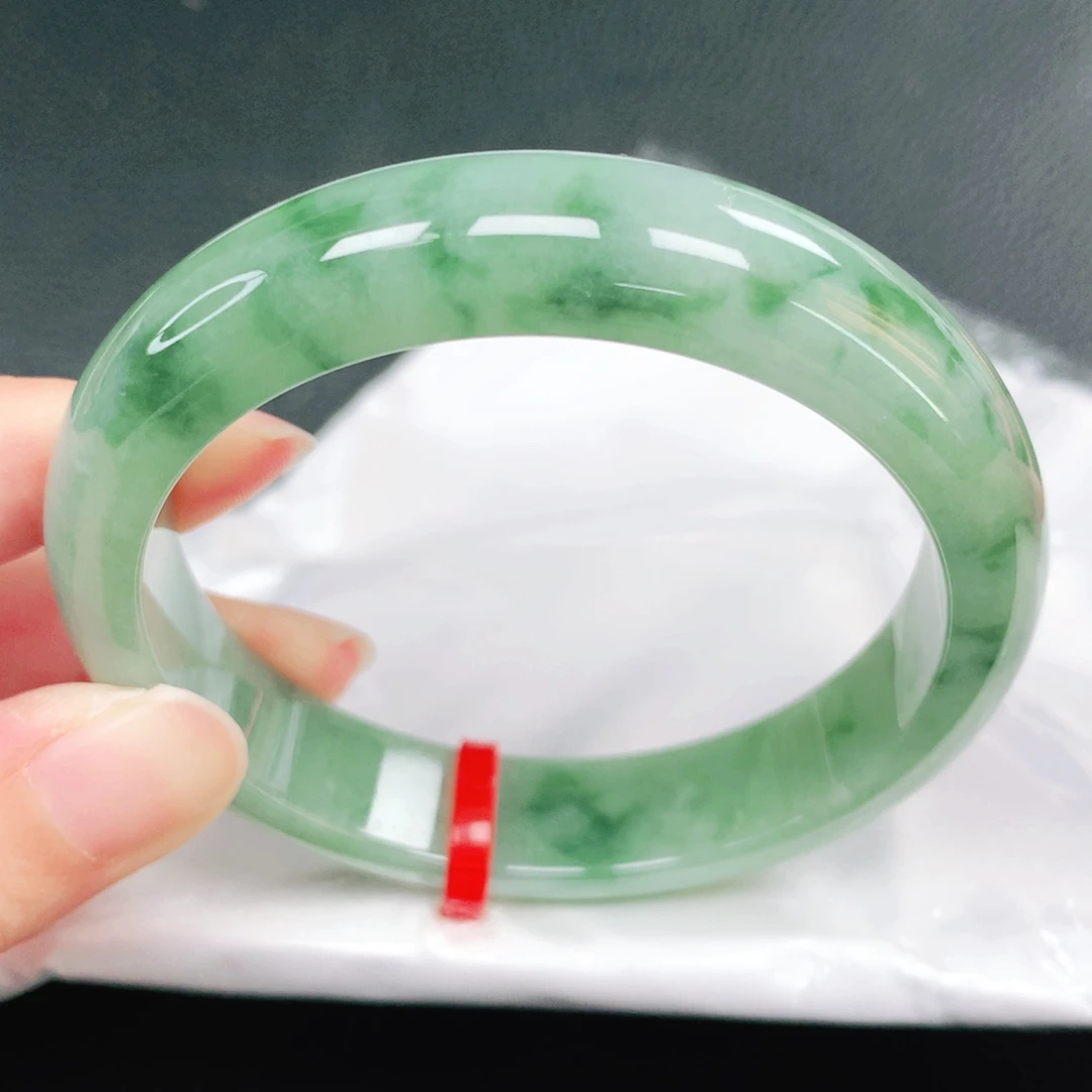 翡翠未镶嵌手镯57圈