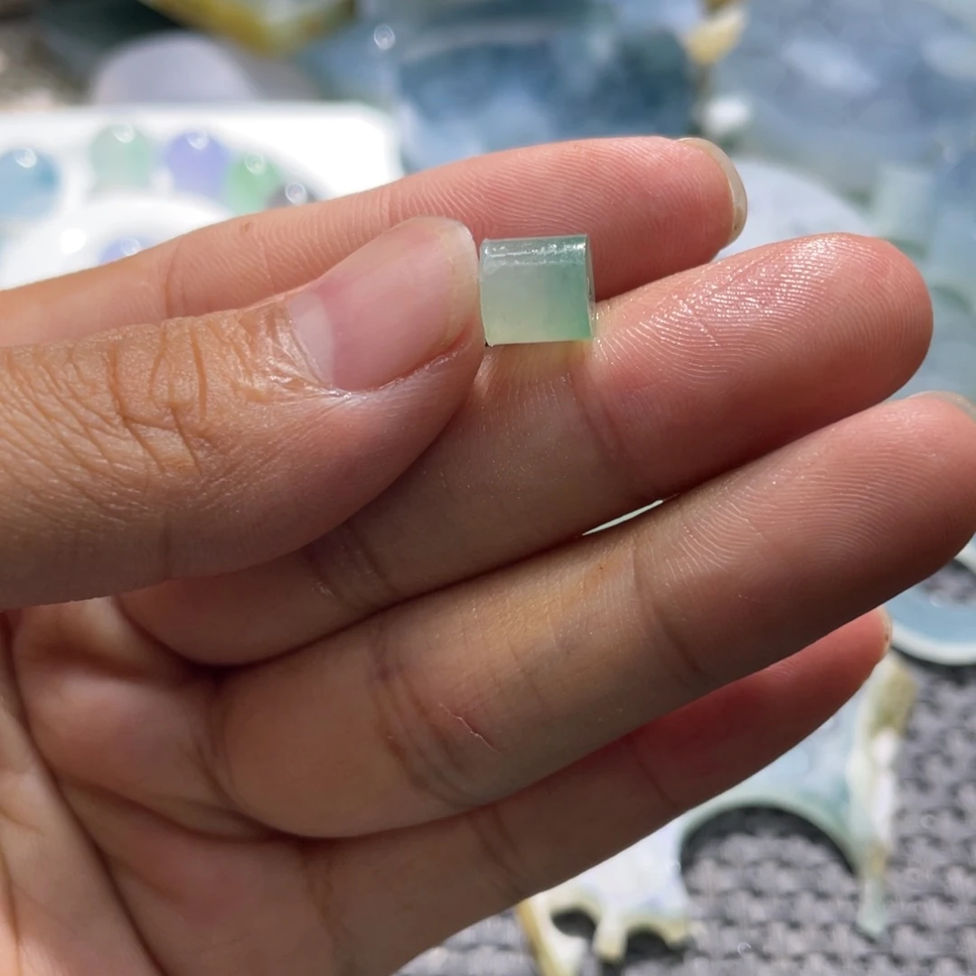 定制翡翠未镶嵌叶翡翠