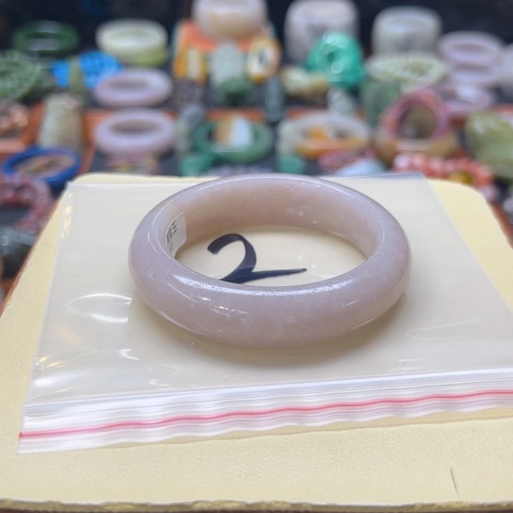 石英质玉手镯未镶嵌轻*?2