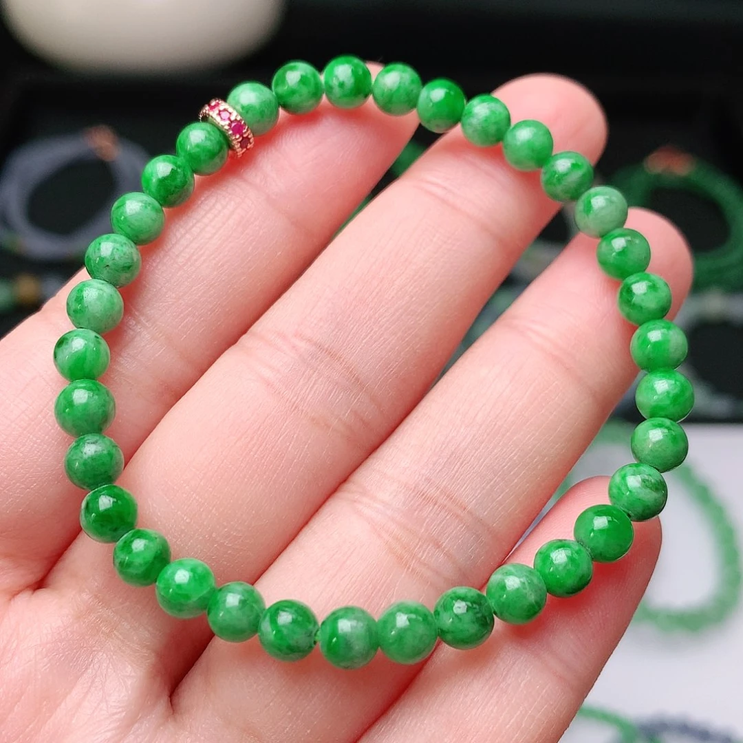 翡翠手链未镶嵌翡翠