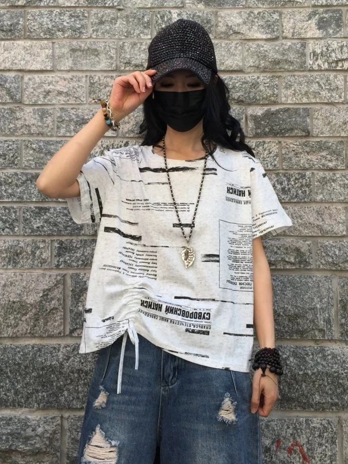 8709夏季新款宽松大版短袖圆领报纸T恤