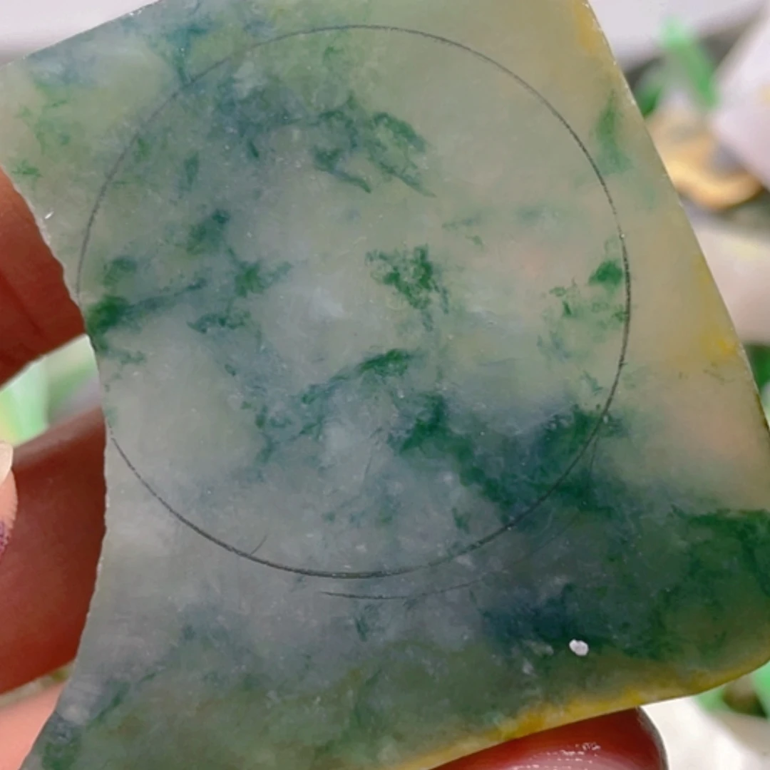 【闪购商品】翡翠颈饰未镶嵌奋**前