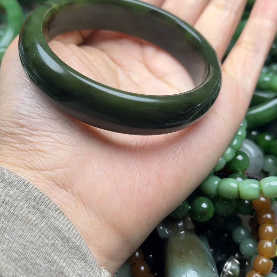 和田玉（碧玉）未镶嵌手镯58➕