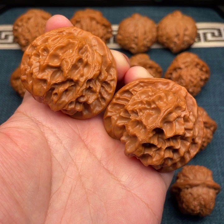 文玩核桃把件全品龙鳞48