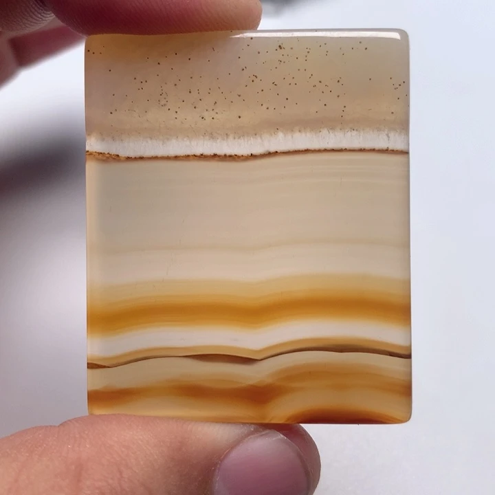 玛瑙/玉髓颈饰未镶嵌木*