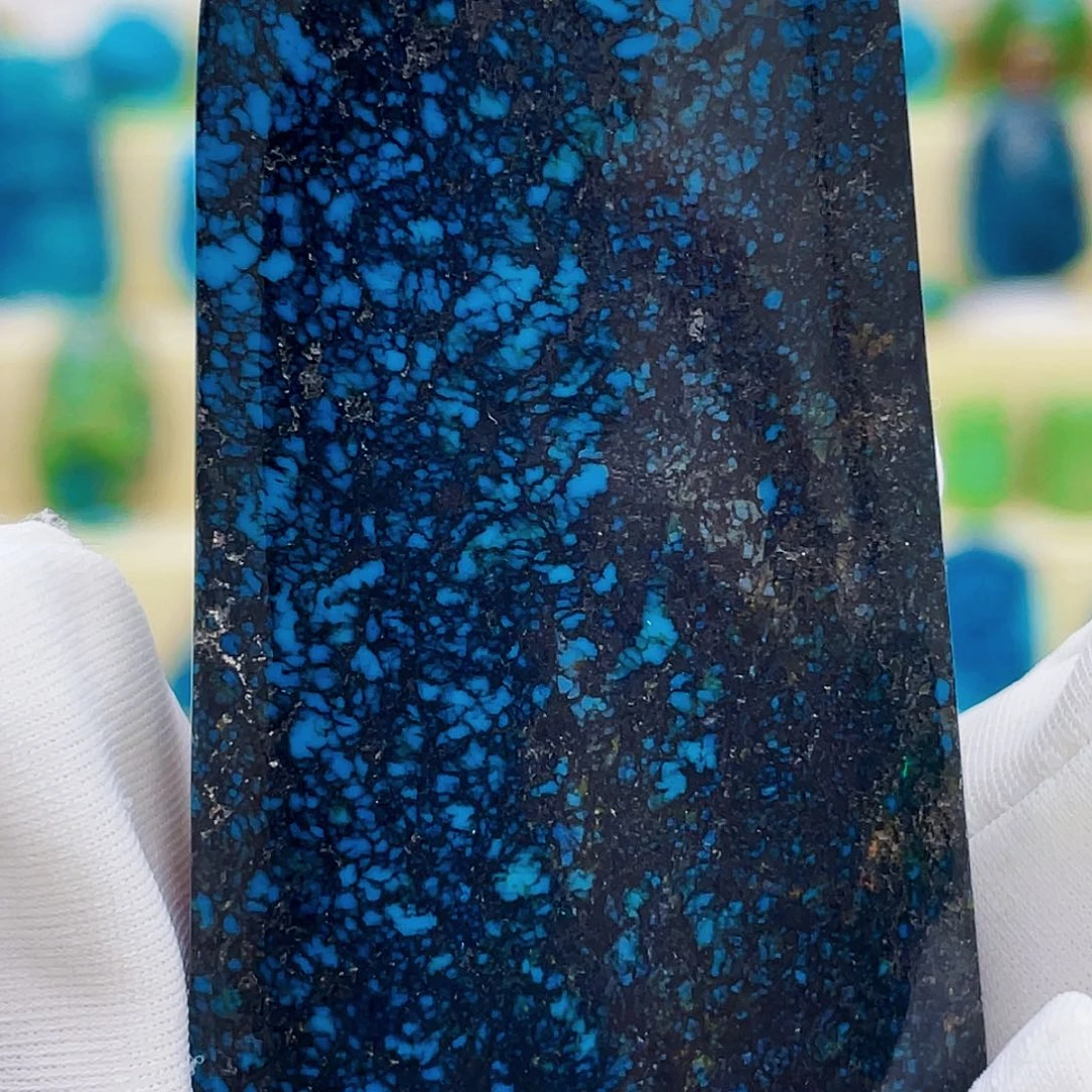 绿松石未镶嵌颈饰