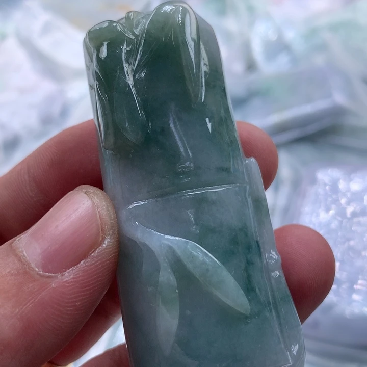 翡翠未镶嵌颈饰保真天然a货翡翠