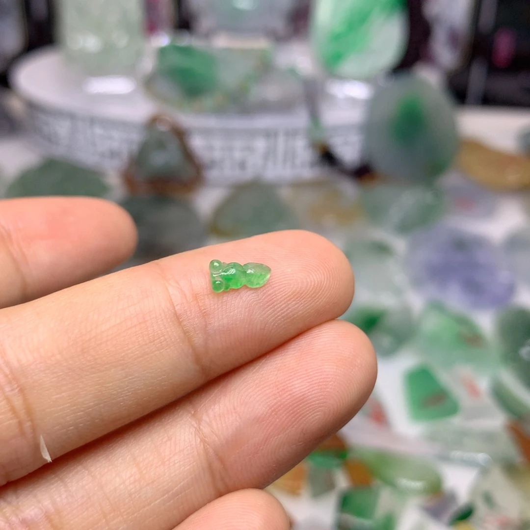 定制翡翠未镶嵌天然翡翠定制