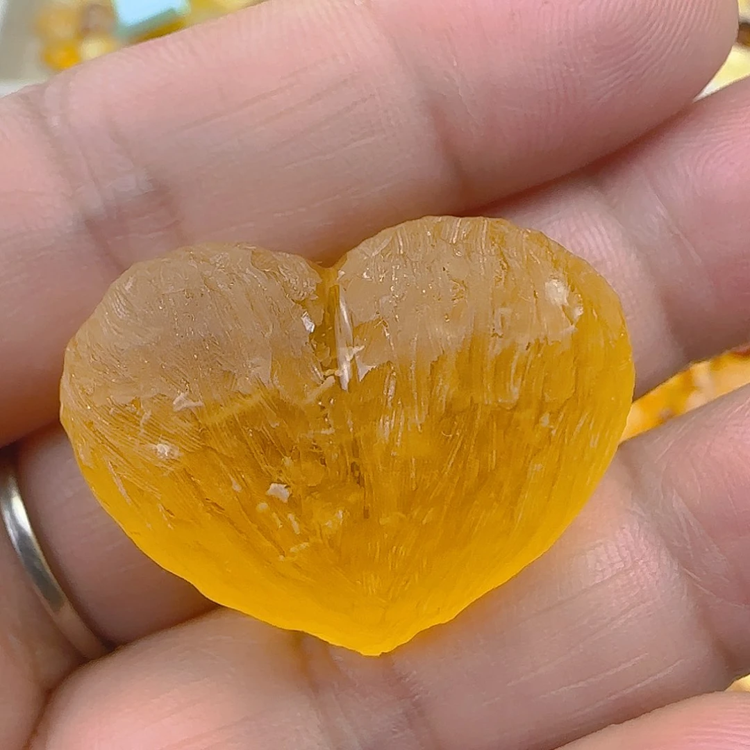 未镶嵌琥珀珠宝奇石手工垂纹克价40