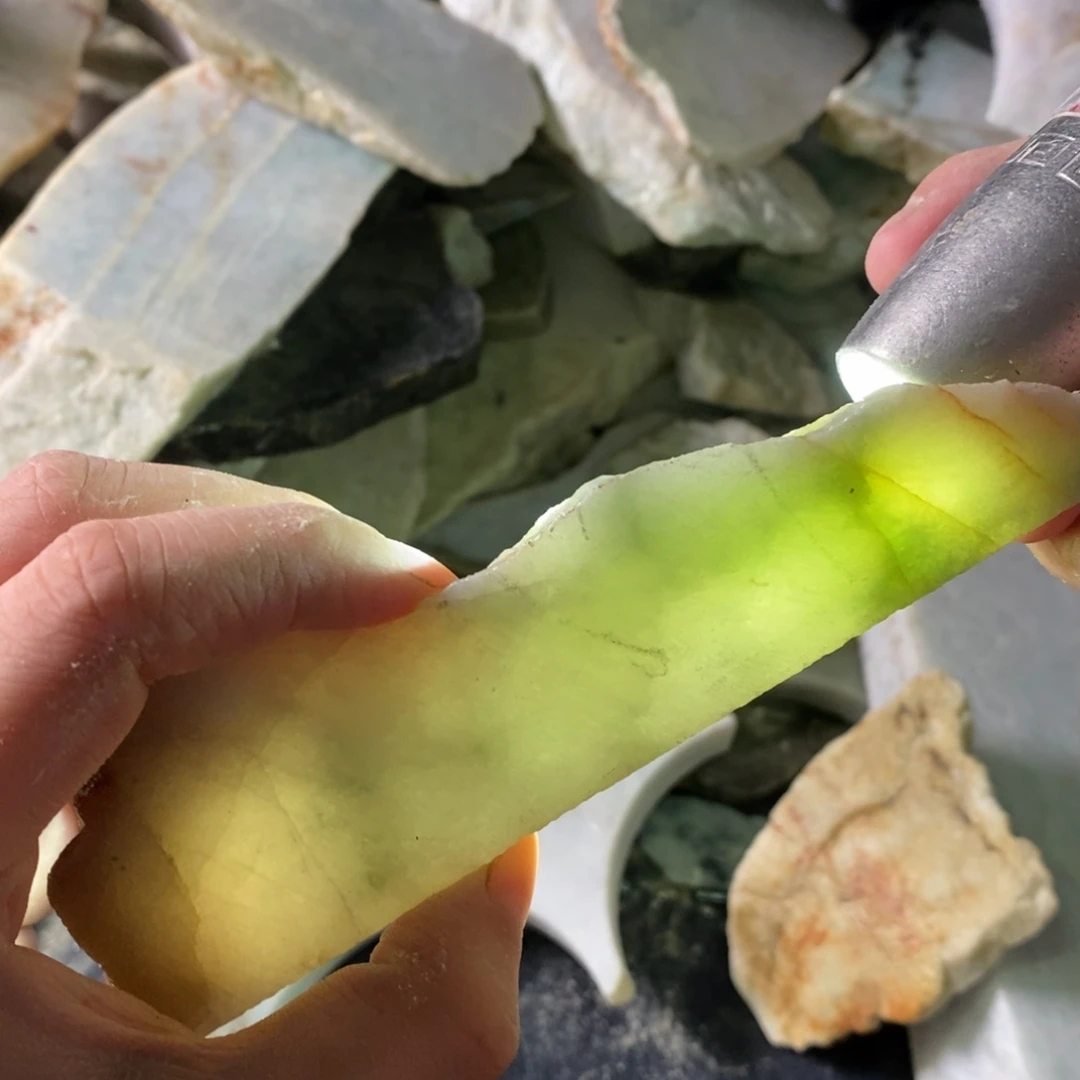 颈饰未镶嵌翡翠天然翡翠