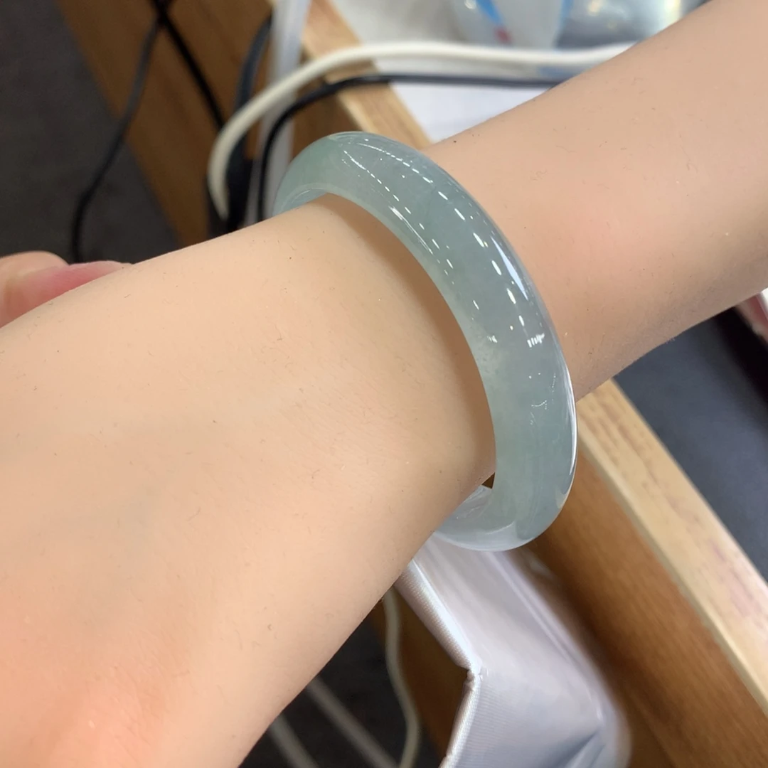 翡翠未镶嵌手镯天然Ａ货翡翠53贵妃