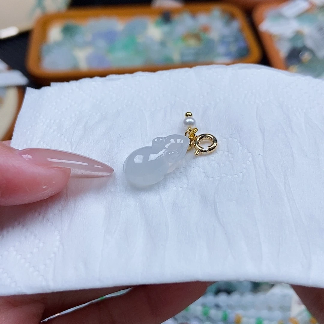 未镶嵌挂件翡翠闪