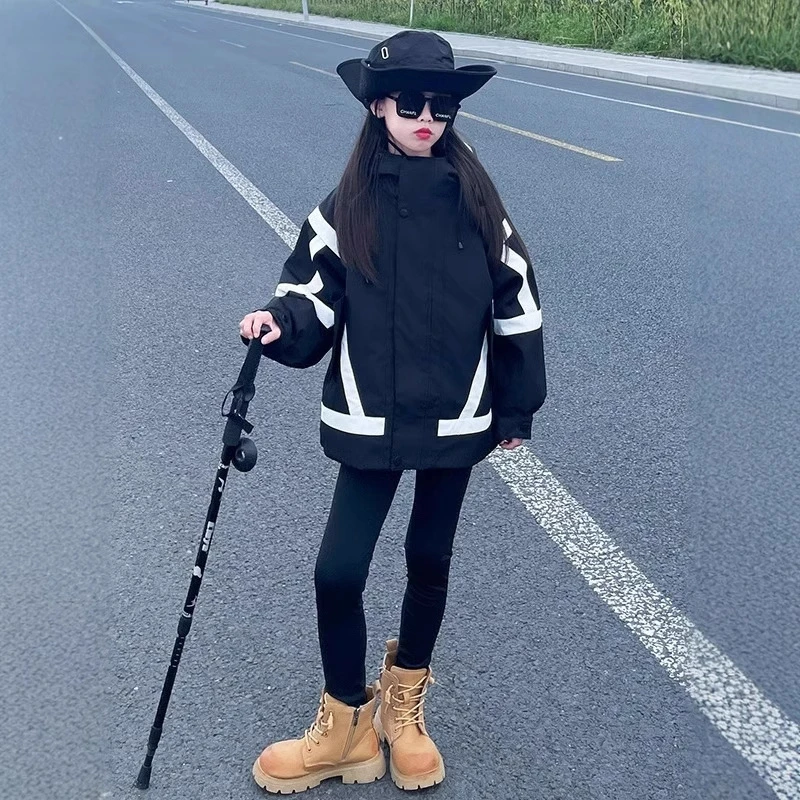 2025女童连帽外套春秋季年新款中大童三防冲锋衣儿童冬装外套上衣