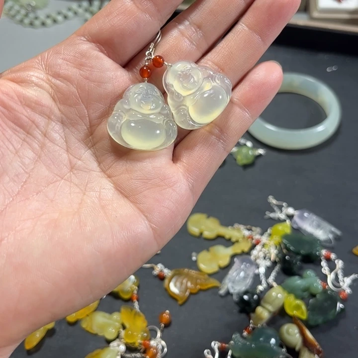 蛇纹石玉耳饰未镶嵌