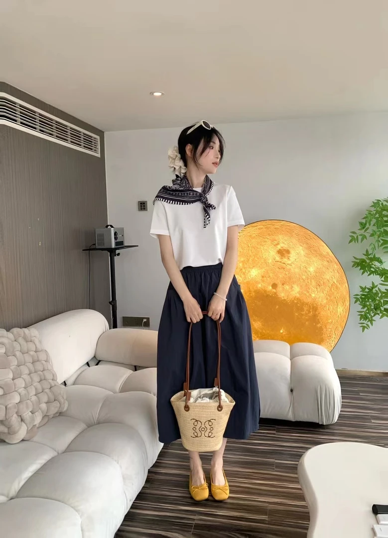 莲衣莲2025新款韩版短袖休闲半身裙两件套加丝巾减龄上衣套装5036