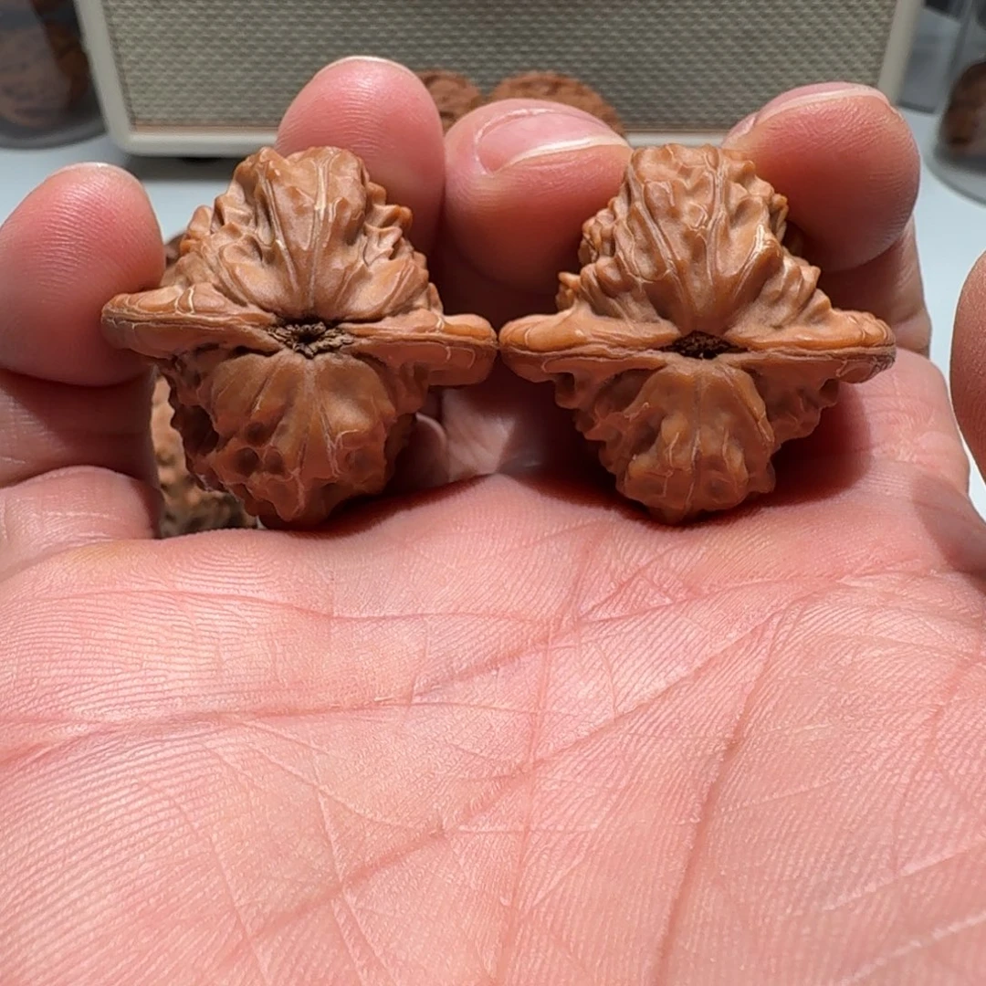 文玩核桃吊坠白蛇谷35