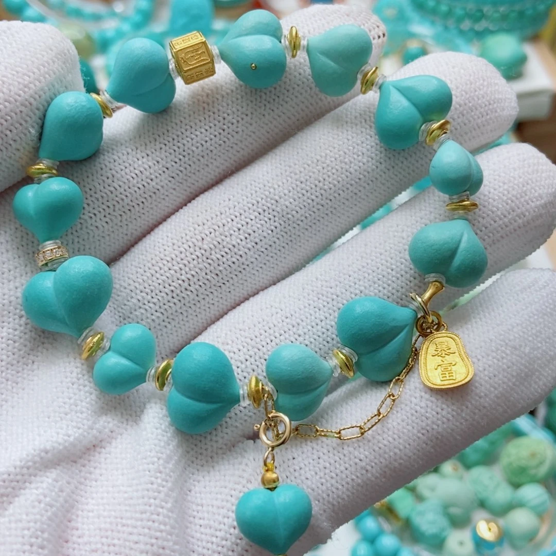 绿松石18K金镶嵌爱心手串
