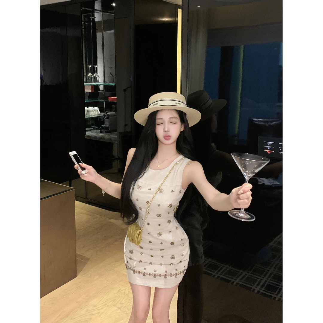 名媛小香风无袖背心连衣裙女夏季轻奢高级感气质修身性感包臀裙子