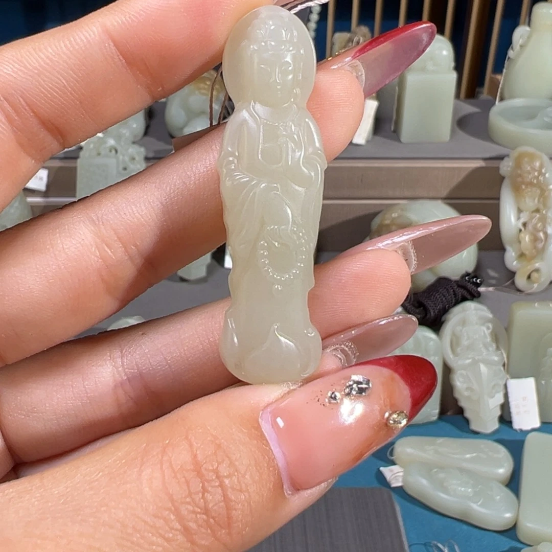 2***w和田玉（糖玉）未镶嵌颈饰