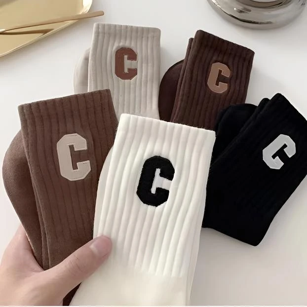 8双搭配鲨鱼裤C字母袜ins潮百搭中筒女袜柔软透气秋冬款运动袜子