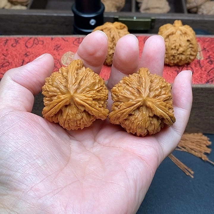 随***缘把件文玩核桃白奔