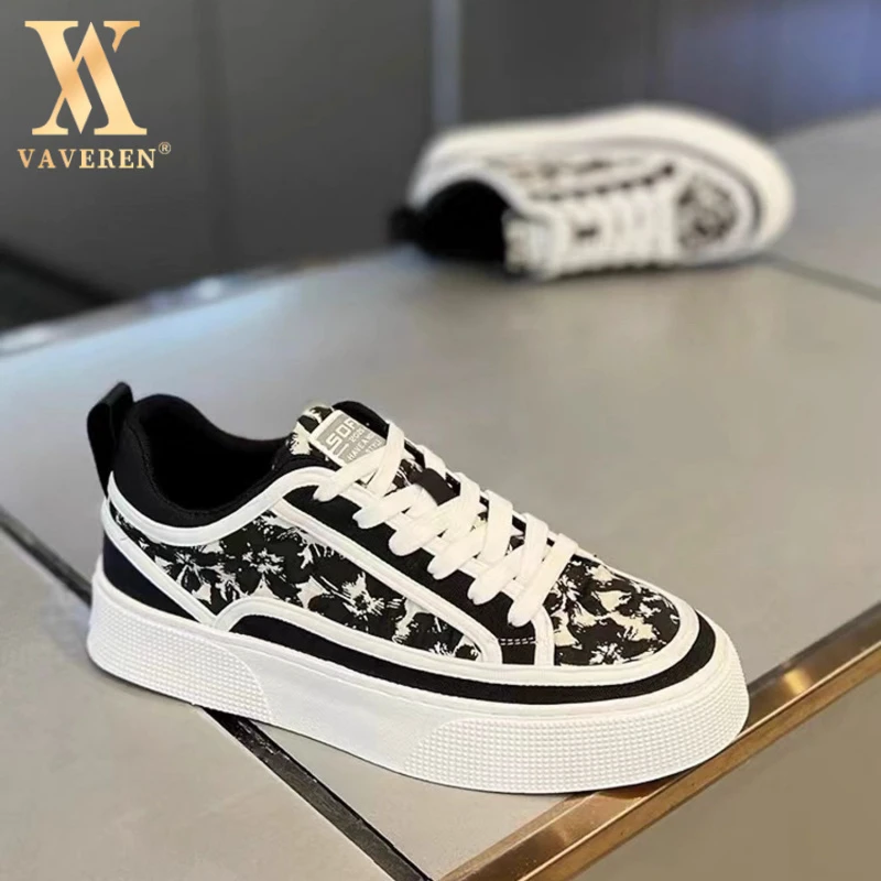 板鞋男款春季耐磨薄款黑色鞋子男潮鞋百搭潮流低帮格子小白休闲鞋