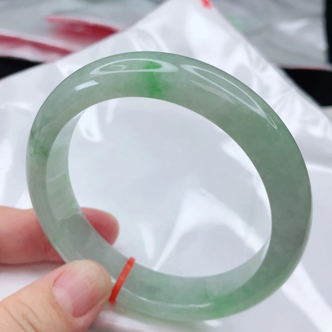翡翠手镯未镶嵌圈口55.8